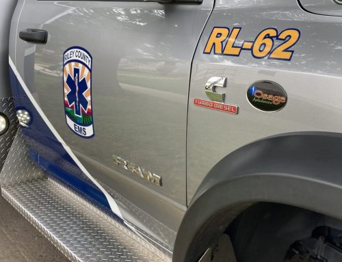 Two injured in Fort Riley Boulevard crash