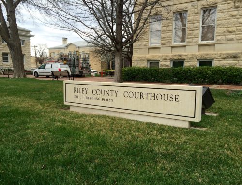 Kansas City man pleads guilty to forgery, theft