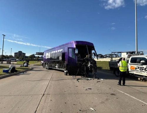K-State-branded bus carrying Lawrence 7th graders crashes in Oklahoma City